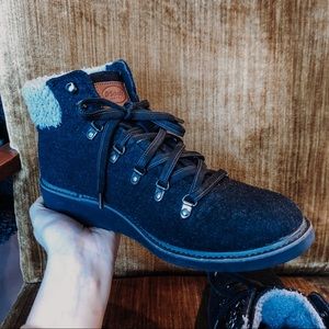 Dr. Scholls So Cozy Wedge Boot